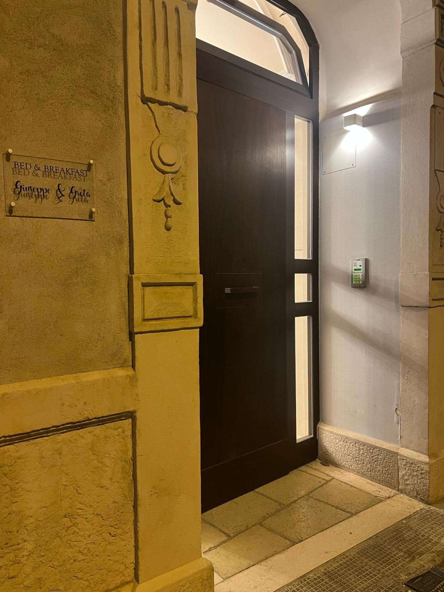 Giuseppe & Greta Bed & Breakfast Bari Exterior photo